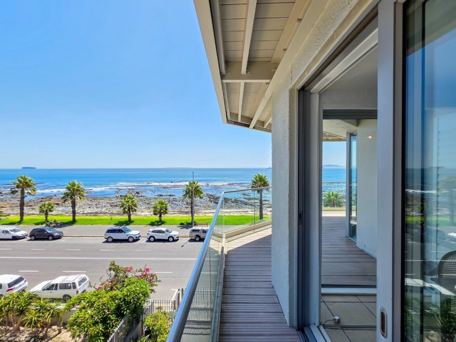 To Let 2 Bedroom Property for Rent in Mouille Point Western Cape